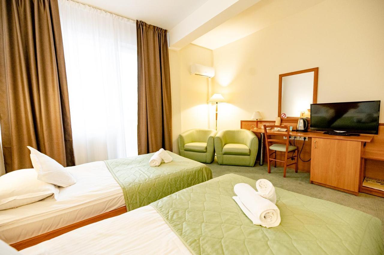 Hotel Rivulus Baia Mare Ngoại thất bức ảnh