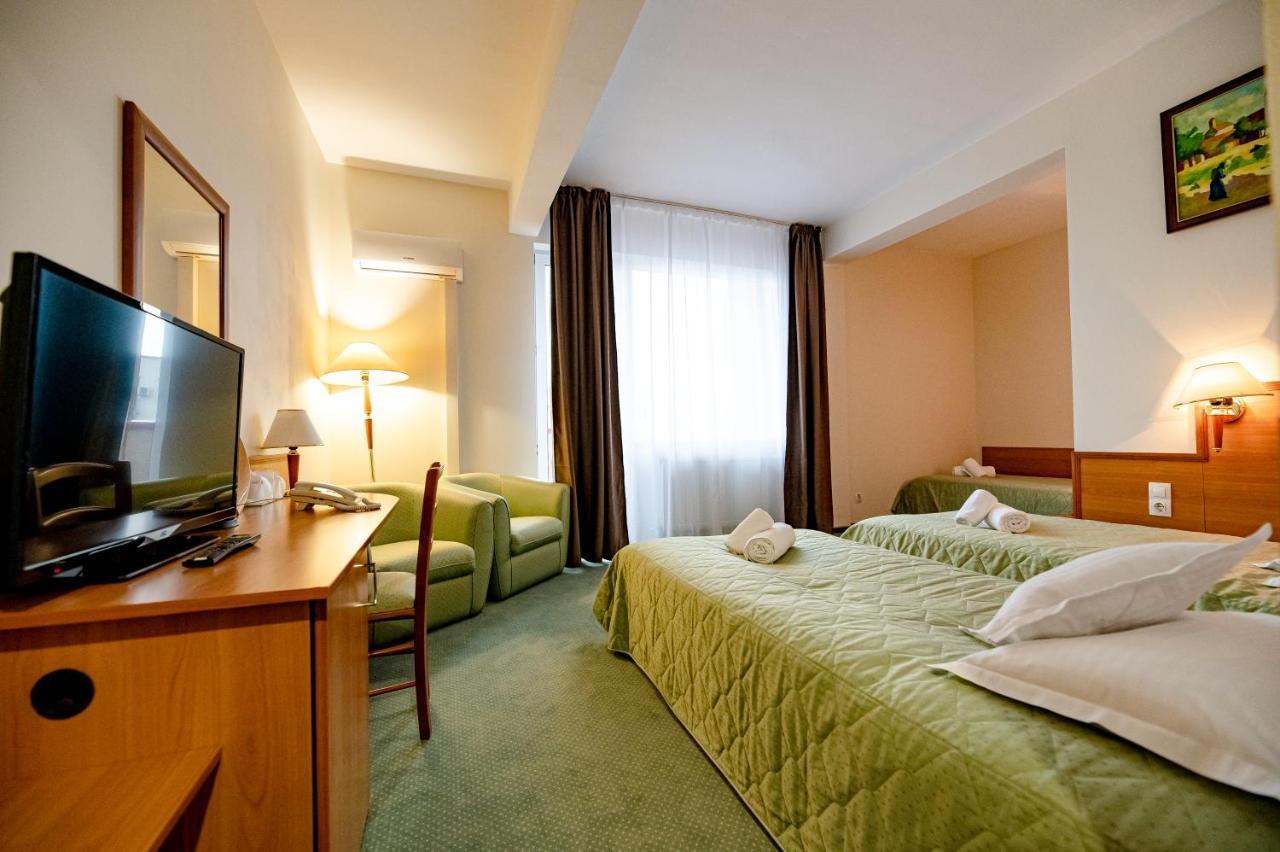 Hotel Rivulus Baia Mare Ngoại thất bức ảnh