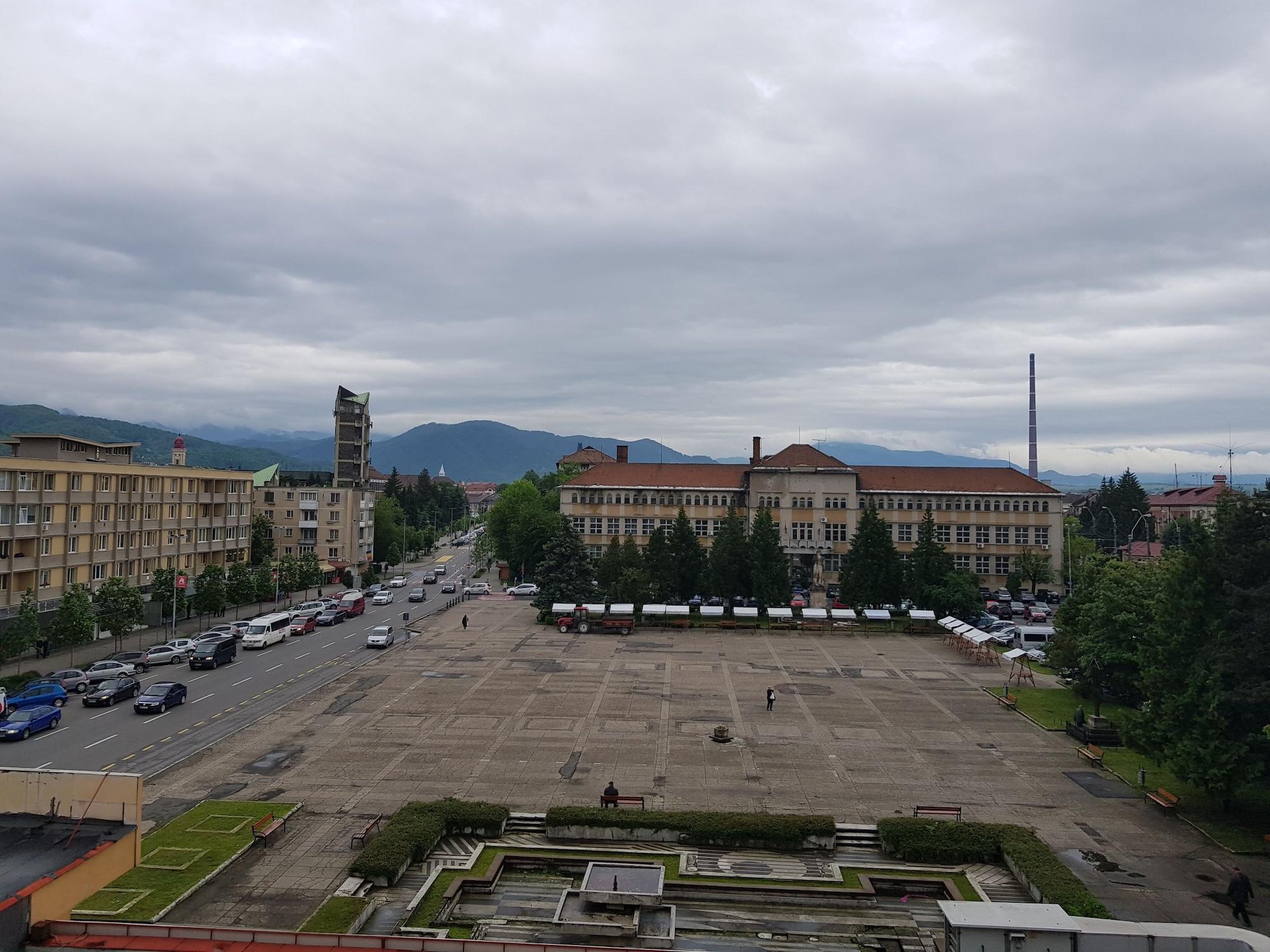 Hotel Rivulus Baia Mare Ngoại thất bức ảnh