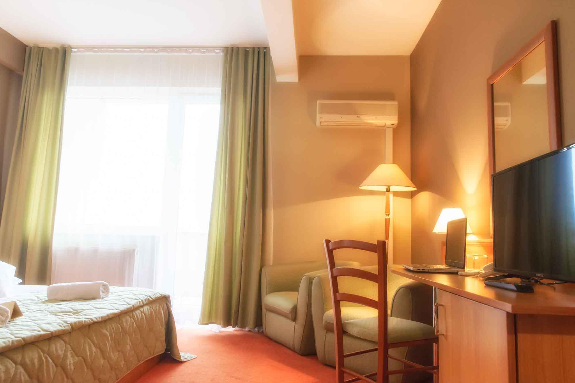Hotel Rivulus Baia Mare Ngoại thất bức ảnh